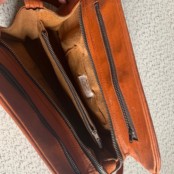 1950s Avelar Leather Etched Boho Bag - Picture 4 of 5